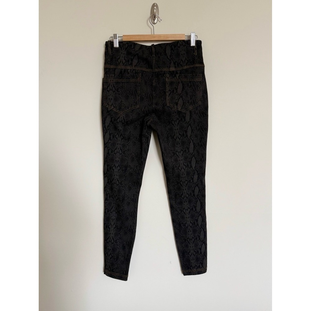 Lysse NY Snake Print Knit Denim Pants Size L NWT Smoothing Waist Stretch Pull-On - Picture 6 of 12